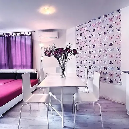 Private Apartment With Parking And Pool Balchik Exterior photo