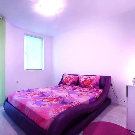 Private Apartment With Parking And Pool Balchik Exterior photo