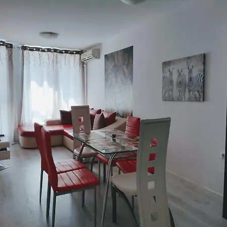 Private Apartment With Parking And Pool Balchik Exterior photo