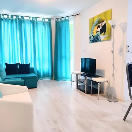 Private Apartment With Parking And Pool Balchik Exterior photo