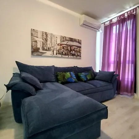 Private Apartment With Parking And Pool Balchik Exterior photo