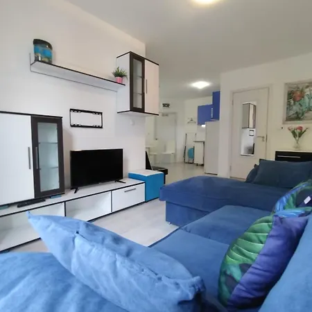 Private Apartment With Parking And Pool Balchik Exterior photo