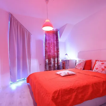 Private Apartment With Parking And Pool Balchik Exterior photo