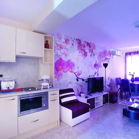 Private Apartment With Parking And Pool Balchik Exterior photo