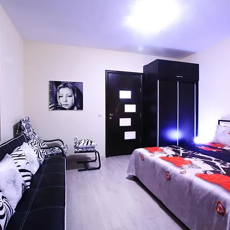 Private Apartment With Parking And Pool Balchik Exterior photo