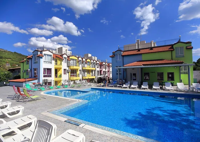 Private Apartment With Parking And Pool