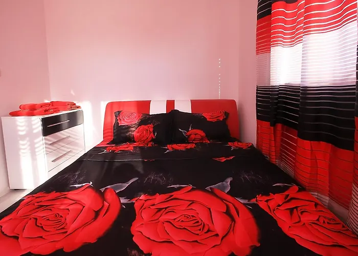Private Apartment With Parking And Pool