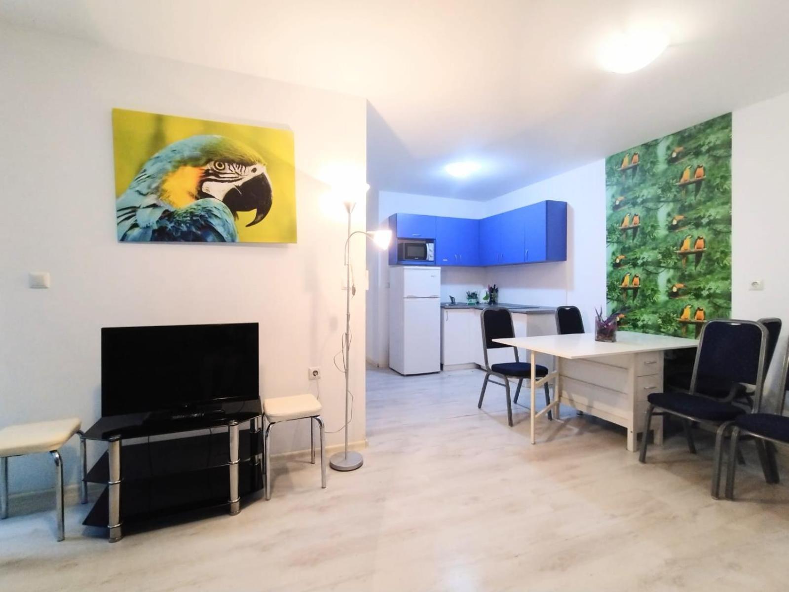 Private With Parking And Pool Apartment Balchik