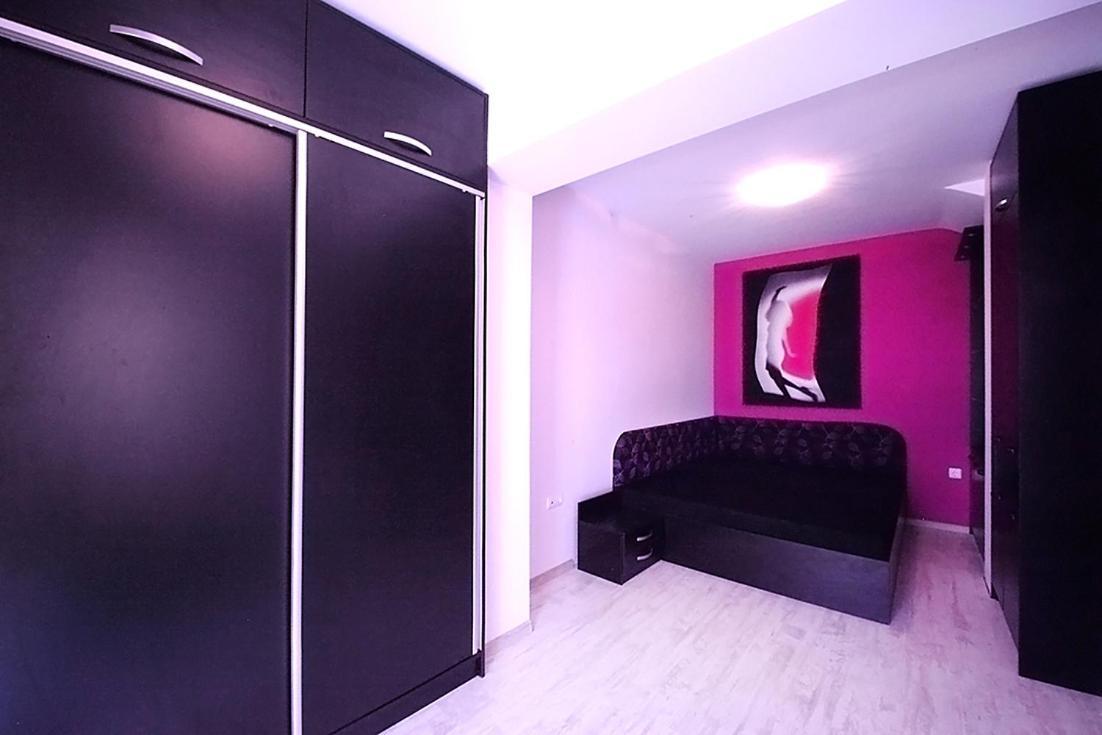 Apartment Private With Parking And Pool *
