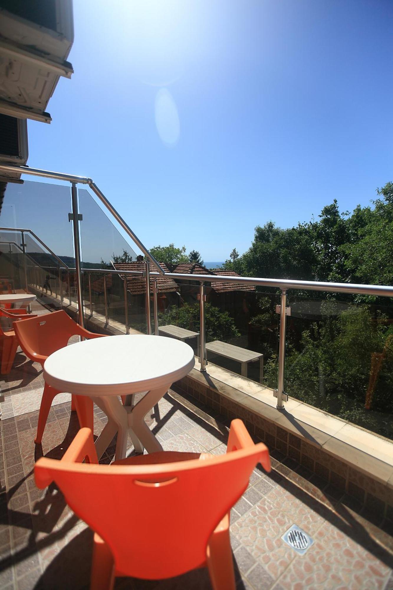 Private With Parking And Pool Apartment *
