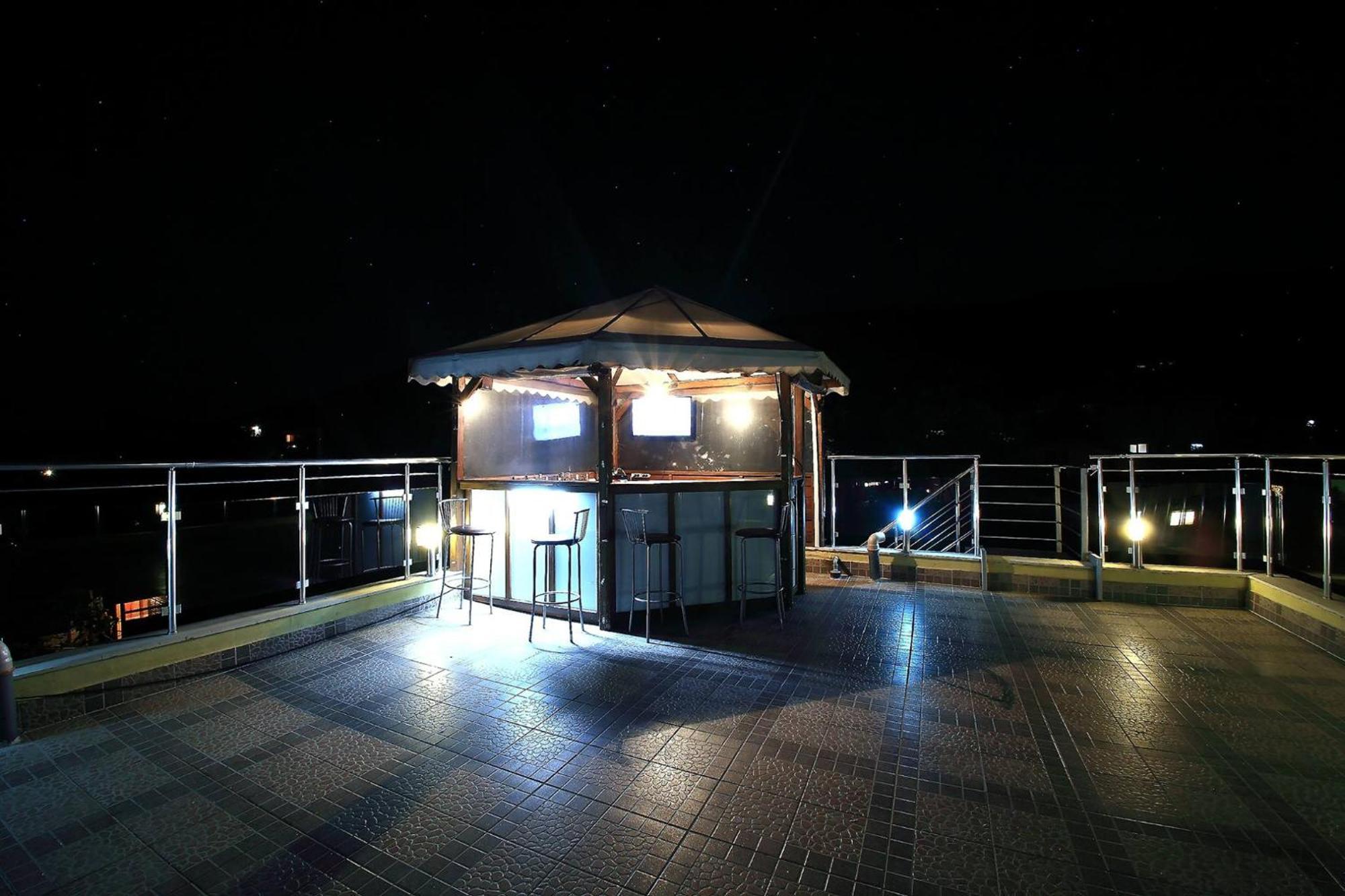 Private With Parking And Pool Balchik